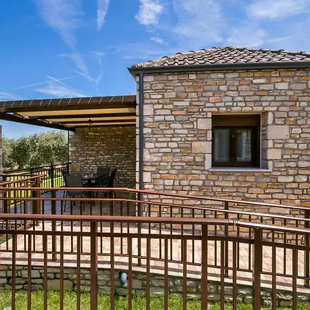 Apartman Elaionas Stone *