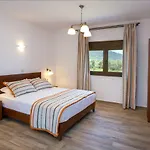 Elaionas Stone アパート