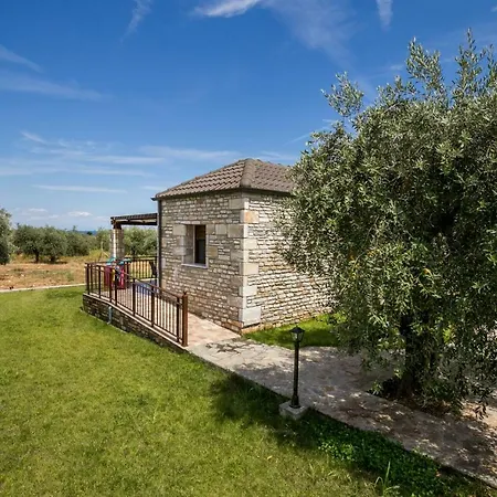 Lägenhet Elaionas Stone